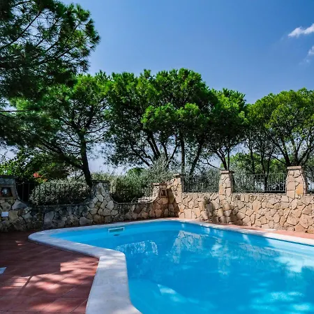 Prestigiosa Con Piscina A Due Passi Dal Mare *